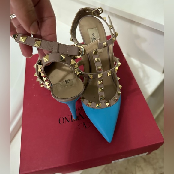 VALENTINO Rockstud Accents Leather Gold Stud T-strap Bright Blue Pump Heel 37 - Picture 9 of 15
